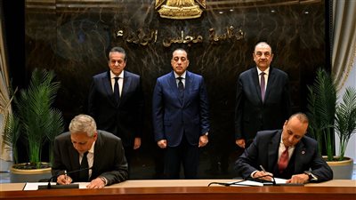 اتفاق تاريخي لتأسيس شركة مصرية أمريكية لتصنيع وتصدير الأدوية عالميًا