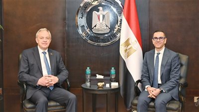 وزير الاستثمار يلتقي رئيس برلمان بيلاروسيا: اتفاق على تعزيز التعاون التجاري والصناعي بين البلدين