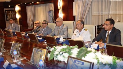 هيئة قناة السويس تؤكد التزامها بتحقيق أعلى درجات الأمان الملاحي وتوفير بيئة ملاحية آمنة