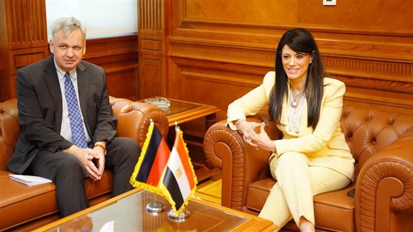 المشاط تجتمع مع السفير