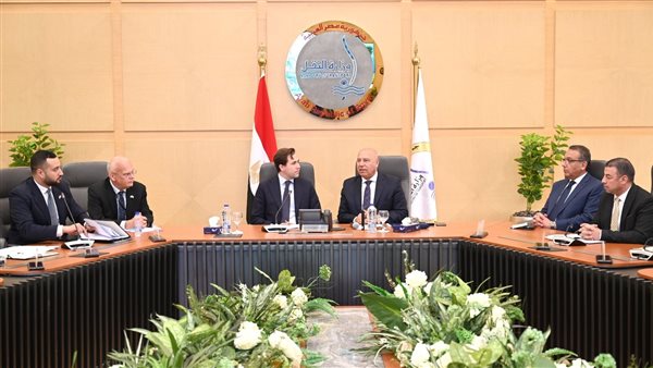 كامل الوزير يبحث
