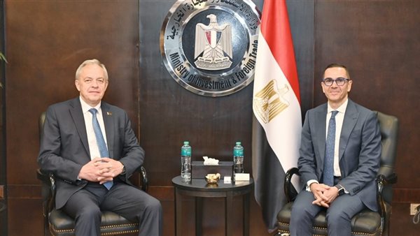 وزير الاستثمار يلتقي