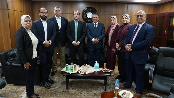 وزير المالية يتفقد