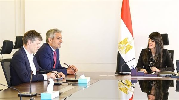 المشاط تلتقي كبير