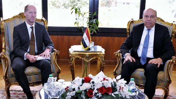 وزير الطيران المدني