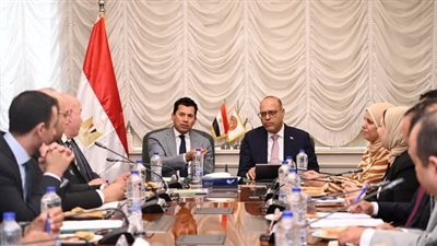 وزير العمل وأشرف صبحي يتفقان على تحويل مراكز الشباب لمنصات تدريب وإنتاج لتوظيف الشباب