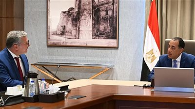 مدبولي: الدولة تواصل دعمها لقطاع البترول وإتاحة المحفزات لجذب الاستثمارات المحلية والأجنبية 