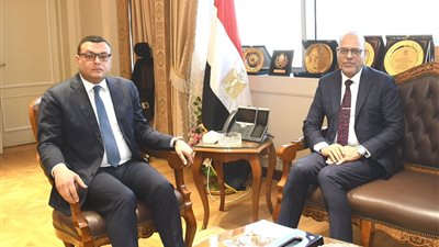 وزيرا الإسكان والعمل يبحثان التعاون في تدريب وتأهيل العمالة الفنية