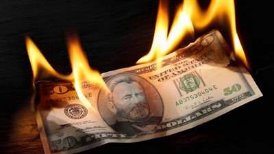 الفائدة الحقيقية ما زالت مغرية.. كيف تنافس مصر بقوة على جذب الأموال الساخنة؟