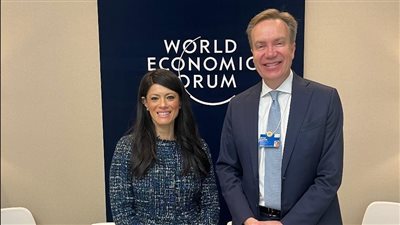 المشاط تبحث مع رئيس المنتدى الاقتصادي العالمي تداعيات التطورات الدولية على الاقتصاد المصري