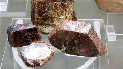 الثوريوم.. الكنز المصري الأغلى من الذهب.. طاقة نووية آمنة لـ60 ألف سنة وعوائد بمليارات الدولارات!