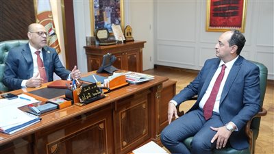 وزير العمل يبحث تعزيز التعاون مع 