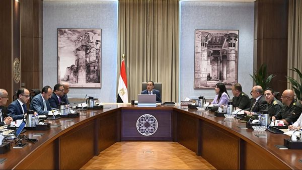 رئيس الوزراء يتابع