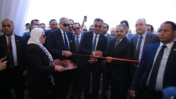 وزير التموين ومحافظ