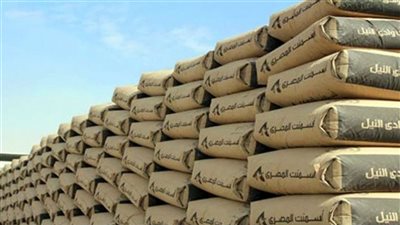 أسعار الأسمنت تشعل أزمة في سوق البناء.. والحكومة: خط إنتاج أو خروج من السوق