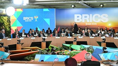 بريكس تصعد من نبرة الجنوب العالمي: دعوة حازمة للدول الغنية لتمويل مكافحة التغير المناخي