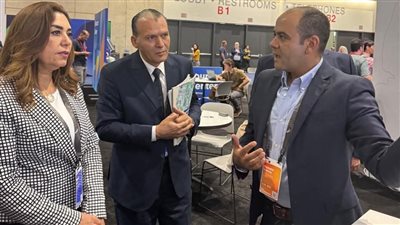 منال عوض تناقش تحسين تقديم الخدمات وتوجيه الاستثمارات لدعم التخطيط المحلي