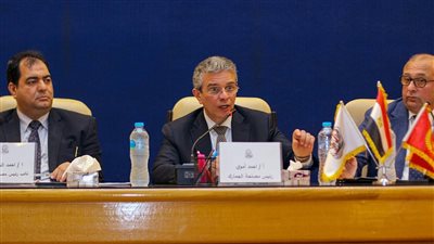 رئيس مصلحة الجمارك: نعمل على تحسين الأداء الجمركي لتقليل زمن وتكلفة الإفراج وتسهيل الإجراءات