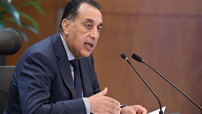 رئيس الوزراء يؤكد اهتمام الدولة بملف تحلية مياه البحر