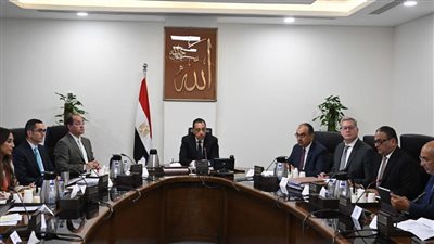 رئيس الوزراء يُتابع موقف تنفيذ برنامج الطروحات الحكومية