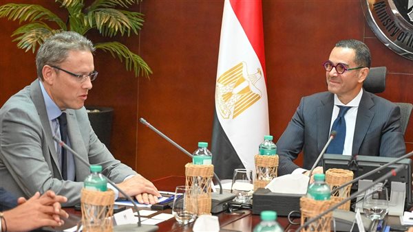 وزير الاستثمار والتجارة