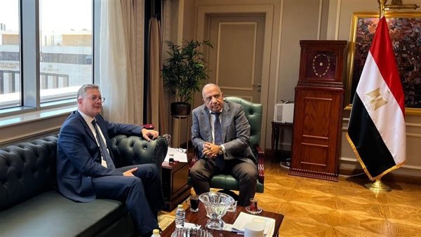 وزيرا الكهرباء والبترول