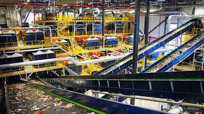 خزينة مصر تنتعش بنصف مليار دولار.. وأكبر مشروع بريطاني لتدوير المخلفات باستثمارات تتجاوز الملياري دولار