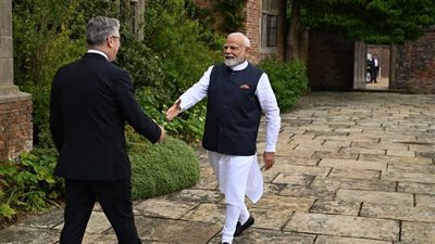 بريطانيا والهند تبرمان اتفاق تجارة حرة وإلغاء الرسوم بين البلدين