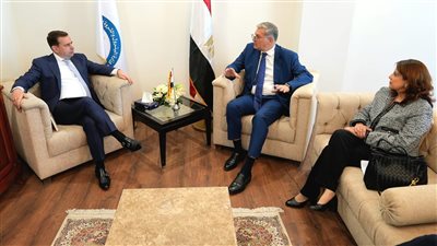 وزير البترول يستعرض تطورات استثمارات شل في مشروعات الغاز الطبيعي بمنطقة غرب الدلتا 