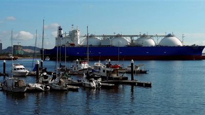  احتياطي عائم على ظهر البحر.. كيف ساهمت سفن التغييز في استقرار شبكة الغاز المصرية؟