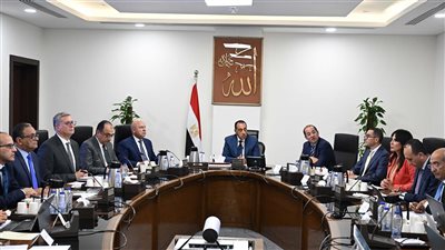 رئيس الوزراء يستعرض الفرص الاستثمارية الجاري التفاوض بشأنها مع عدد من دول الخليج