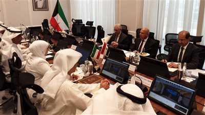 وزير الصناعة والنقل يعقد سلسلة لقاءات مع وزراء كويتيين لبحث الشراكة في مختلف المجالات 