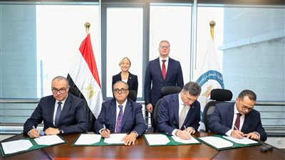 اتفاقية مهمة للبترول.. الدهب يعاود الصعود من جديد.. وطفرة كبيرة فى صادرات الملابس