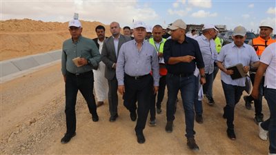 7 ممرات لوجستية متكاملة.. كامل الوزير يتفقد مسار القطار السريع من مطروح إلى الإسكندرية