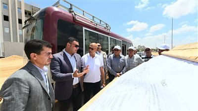 وزير الإسكان يتفقد مشروع مرافق الأراضي الصناعية بمدينة برج العرب الجديدة