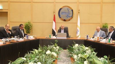 وزير الصناعة: مضاعفة أعداد الركاب وتوسعات ذكية تدفع «أكتا» لصدارة النقل المستدام بالعاصمة الإدارية