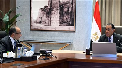 رئيس الوزراء يتابع مشروع تطوير الغزل والنسيج.. ومدبولي: الصناعة تعود لسابق مجدها بدعم رئاسي