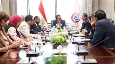 وزير الصحة: ضمان توافر الدواء الآمن أولوية.. ومتابعة دقيقة للمخزون الاستراتيجي