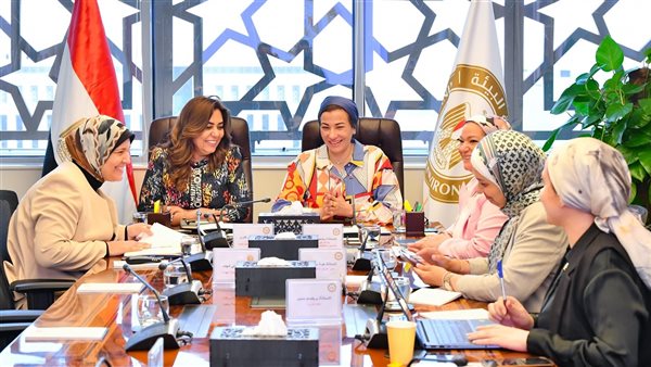 منال عوض تبدأ مهامها