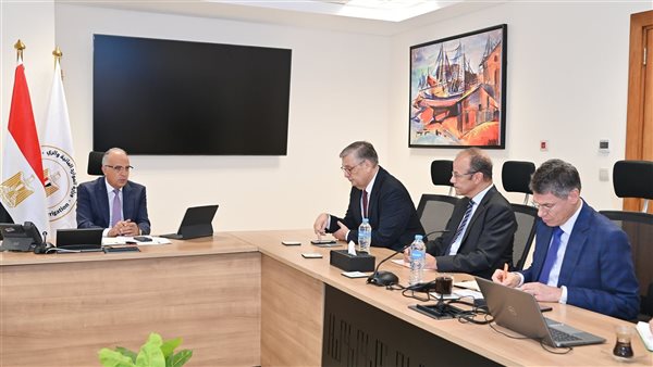 وزير الري وسفير هولندا