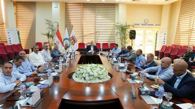 وزير البترول: تحويل ميناء الحمراء البترولي لمركز محوري ومنطقة لوجستية