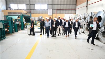 وزير الصناعة يوافق على إنشاء مصنعا جديدا لإنتاج صاج السيارات والأجهزة المنزلية بالعاشر من رمضان