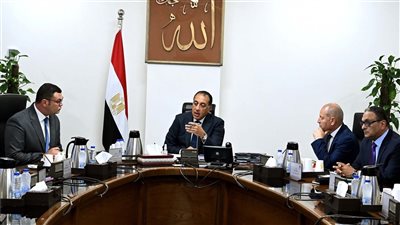 رئيس الوزراء يتابع المراحل الأخيرة لتنفيذ حدائق 