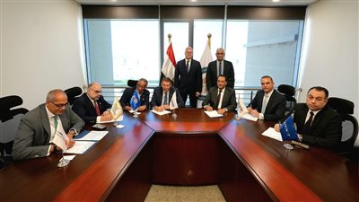 وزير البترول يشهد توقيع اتفاق تمويل مشروع إنتاج الصودا آش ومشتقاتها بالعلمين الجديدة 