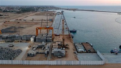 الحكومة توافق على إعادة تخصيص أراضٍ لتطوير ميناء العريش وربطه بالسكك الحديدية