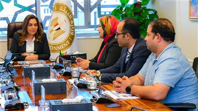 وزيرة التنمية المحلية تتابع خطط التفتيش والالتزام البيئي وتوجه برفع قدرات العاملين بالمحافظات