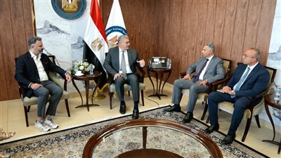 وزير البترول يبحث مع شركة إماراتية فرص التعاون في مجالات التمويل والتعدين