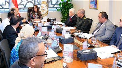 منال عوض تترأس أول اجتماع لمجلس تنظيم إدارة المخلفات بعد توليها مهام وزير البيئة