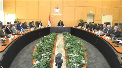 اجتماع موسع بين الإسكان والهيئة الهندسية لمتابعة توسعات 