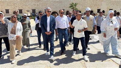 وزير الآثار ويوجه بإعداد خطة جديدة للترويج السياحي للإسكندرية 